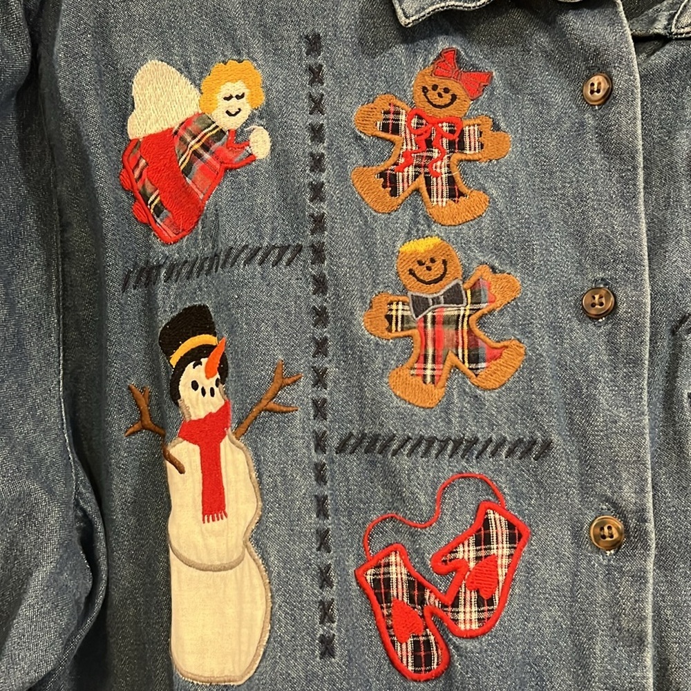 Karen Scott‎ - 100% cotton, Blue Denim Shirt with Festive Patches - Picture 4 of 7
